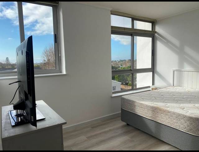 1 BEDROOM PROPERTY TO RENT IN CLAREMONT